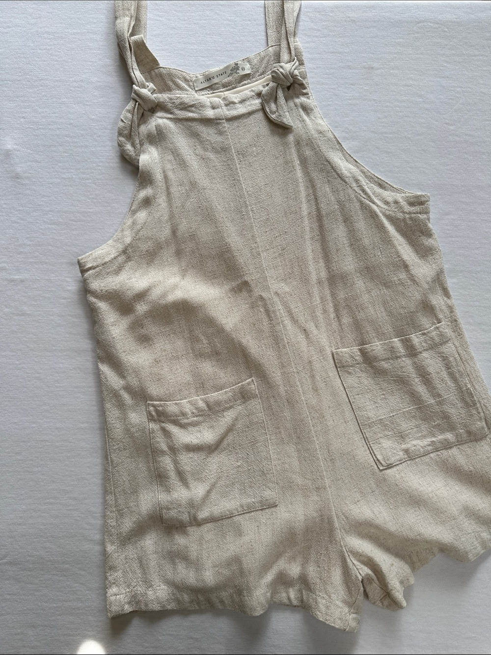 Light Beige Linen Romper with Front Pockets, Alterd’ State. Size XS - Picture 1 of 5